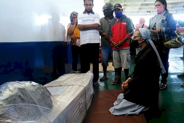 The grisly duty of a nun called 'Sister Cargo'